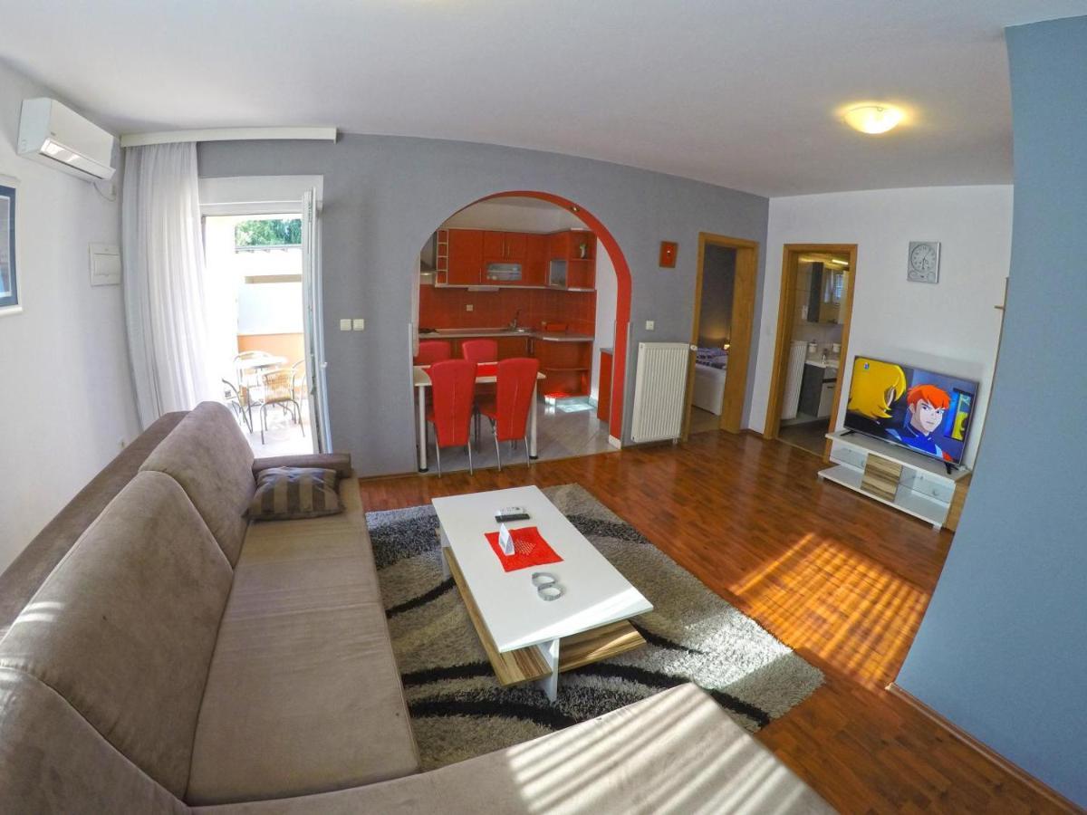 Apartments And Rooms Rea Sveti Martin Na Muri Eksteriør bilde