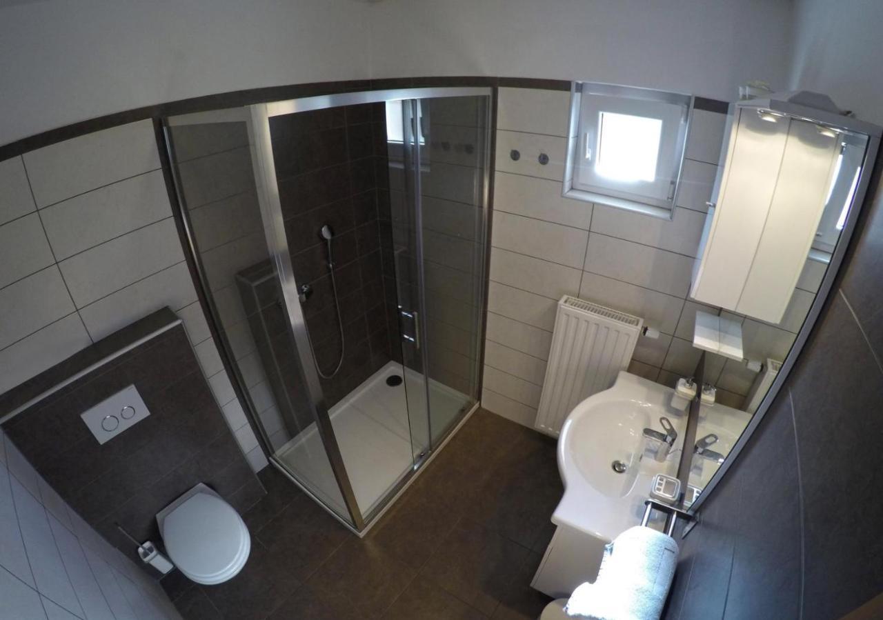 Apartments And Rooms Rea Sveti Martin Na Muri Eksteriør bilde